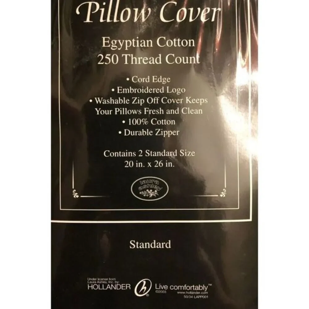 NOS Laura Ashley Signature Series 2 STANDARD White Zipper Pillow Covers 100% CTN